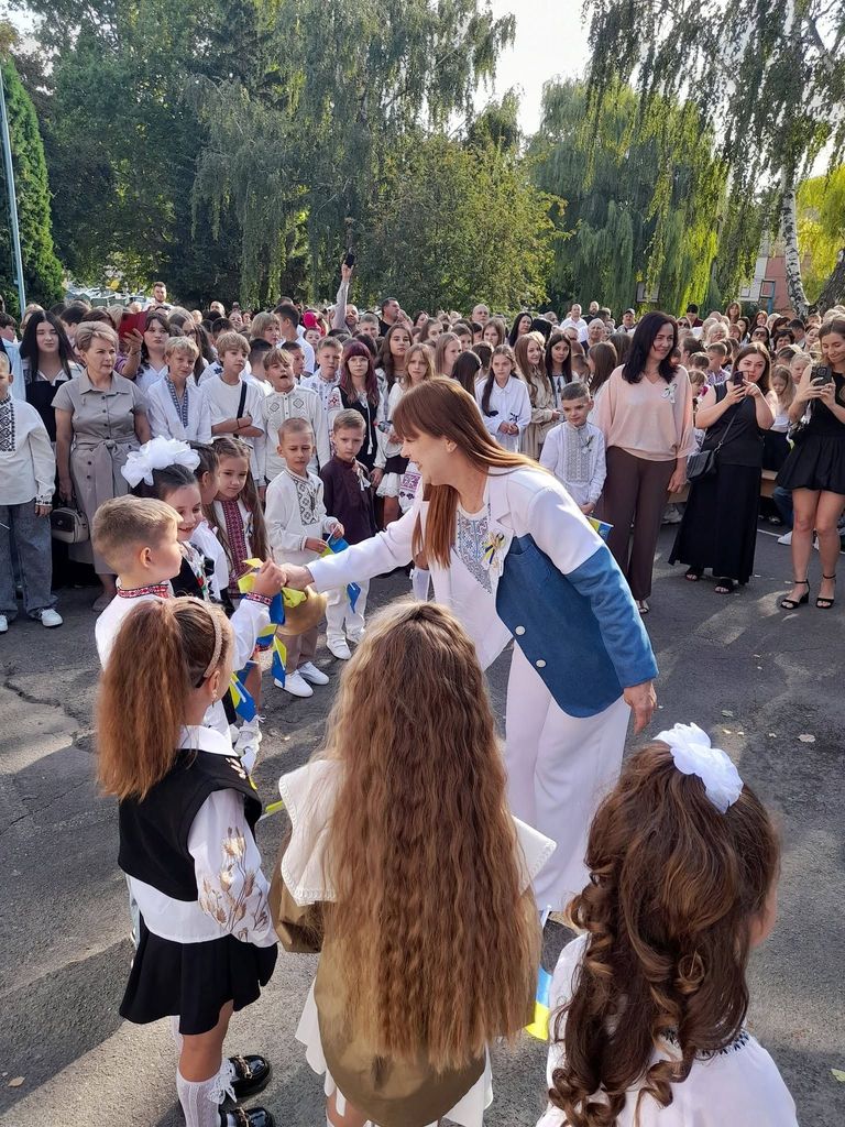 День знань у ліцеї: єднання крізь роки й 45 років школи (12)